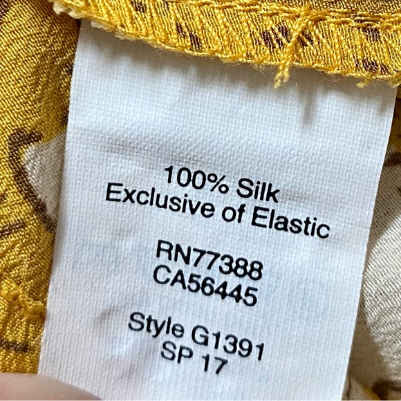 Preowned Madewell Silk off the shoulder Blouse size small - Picture 6 of 6